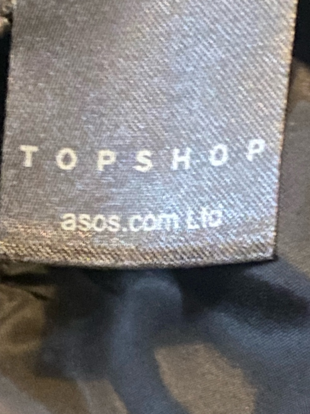 ASOS Topshop Oversized Black Tote with Ruffle/Puffer Detail - Picture 6 of 6